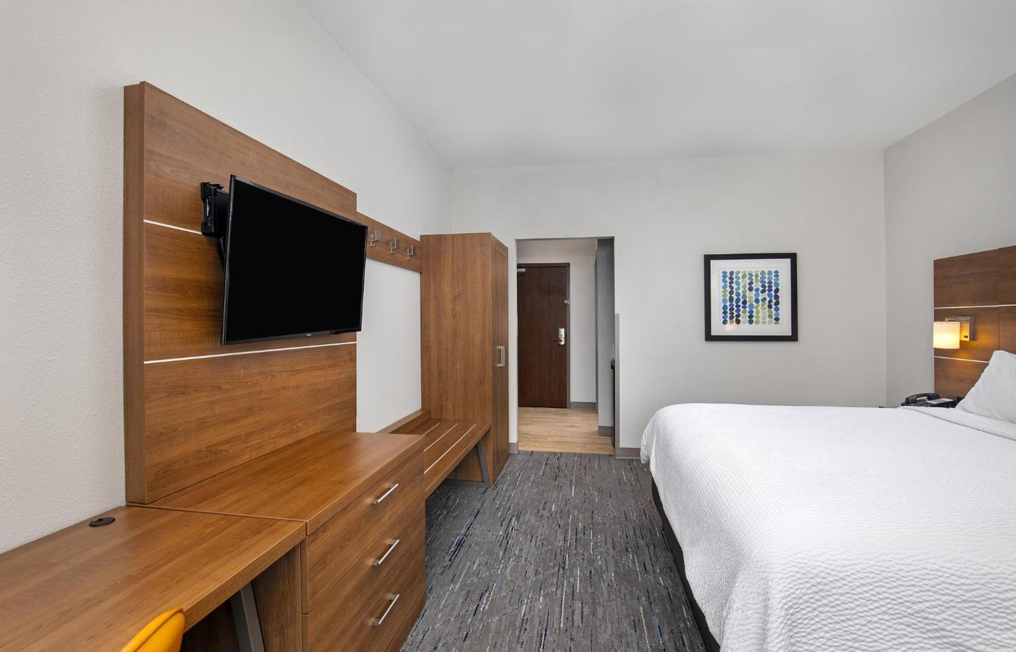 Holiday Inn Express & Suites - Carrollton West By Ihg Zewnętrze zdjęcie